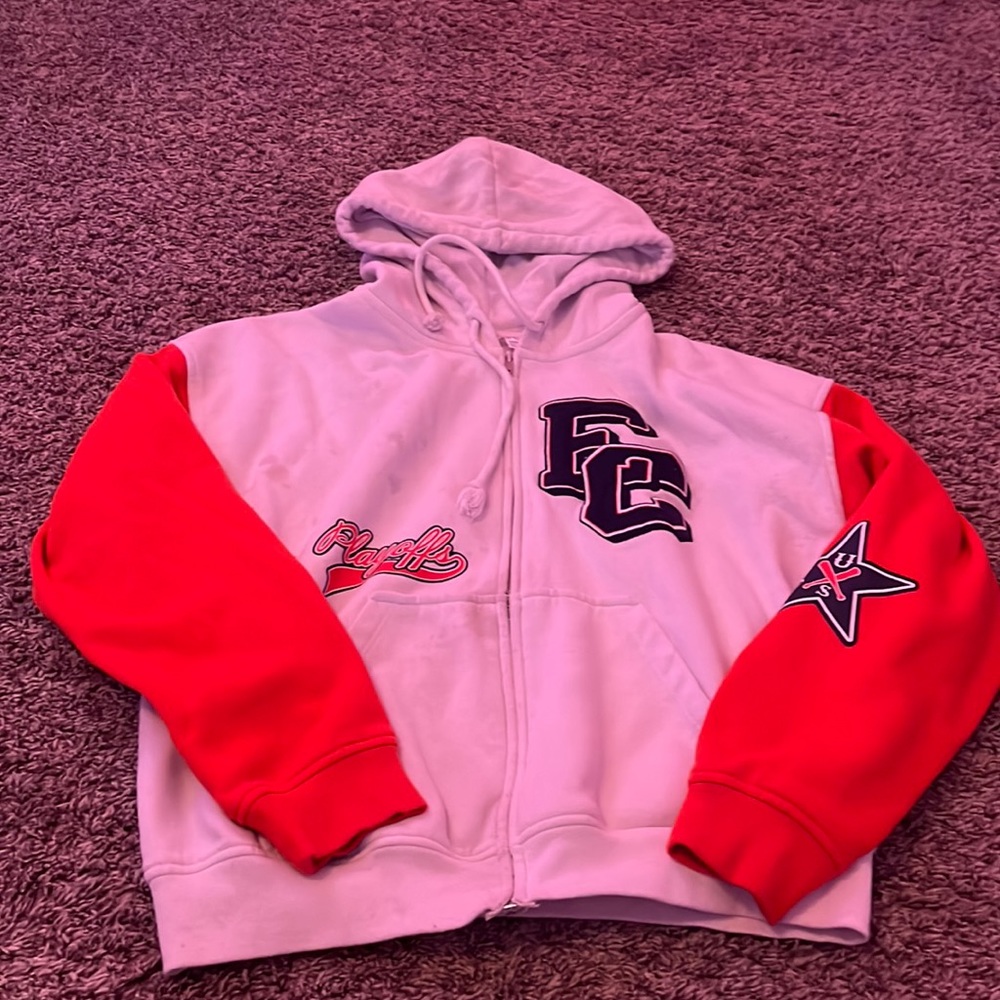 H&M jacket, good for sport games.